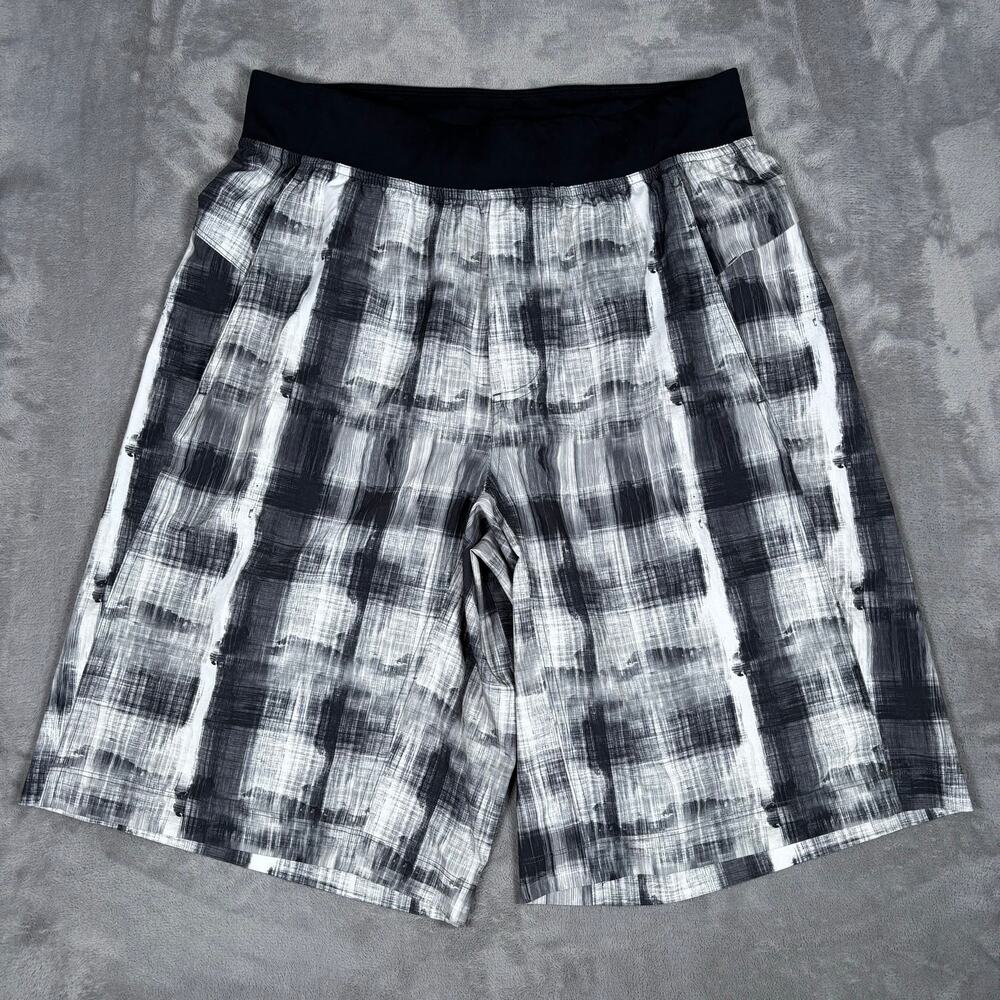 Lululemon Men’s Brushstroke Print Athletic Training Shorts Size M